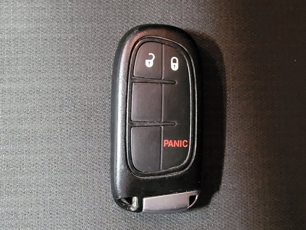 Used 2018 Jeep Cherokee Latitude Plus image 32