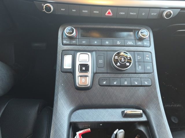 Used 2023 Hyundai Palisade Limited image 21