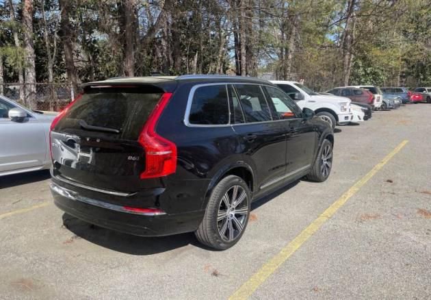 Used 2023 Volvo XC90 B5 Plus w/ Protection Package Premier image 2