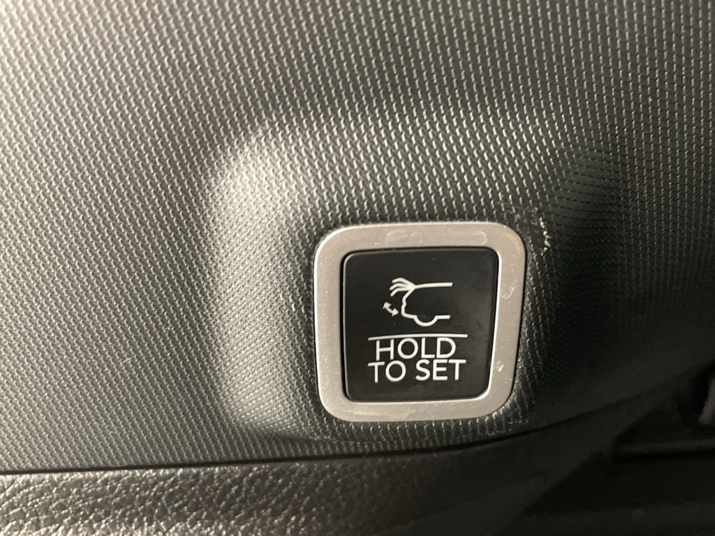 Used 2024 Jeep Grand Cherokee Altitude image 37