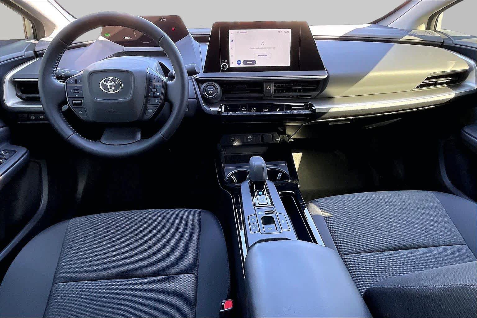 Certified 2025 Toyota Prius LE FWD image 15