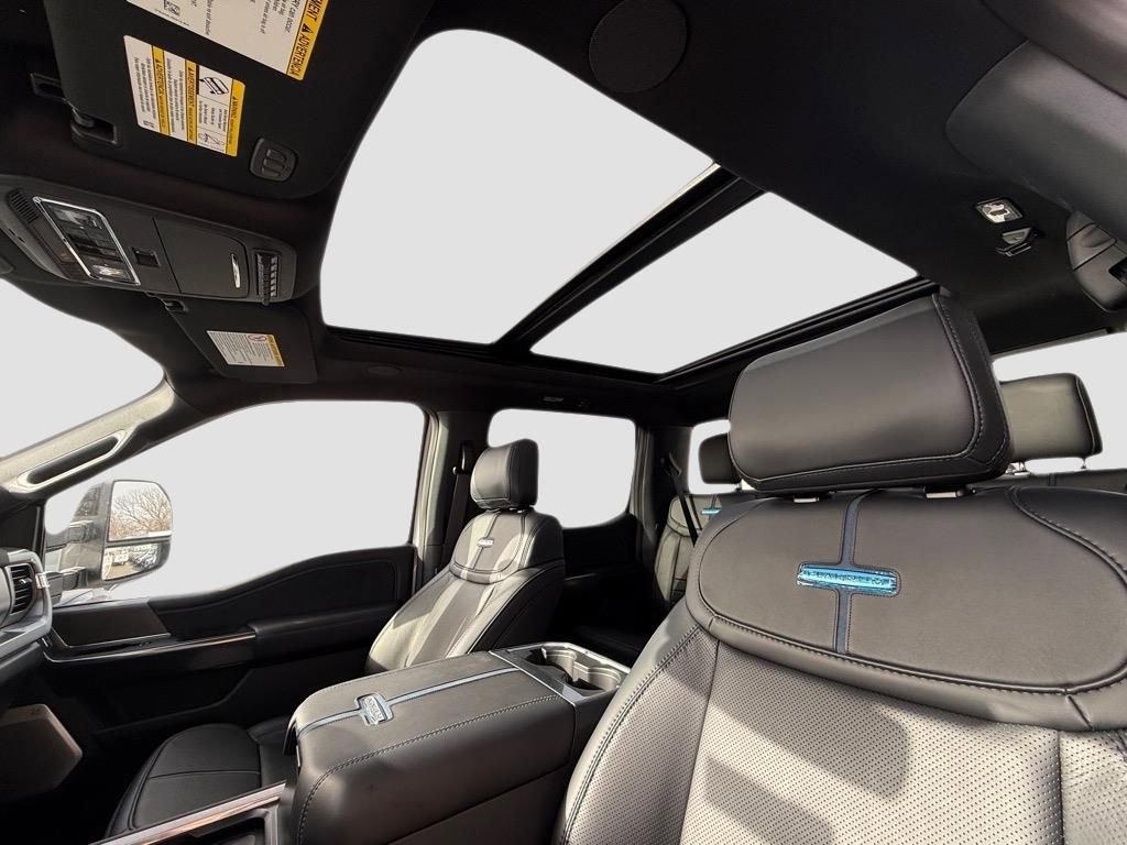 New 2025 Ford F250 Platinum w/ FX4 Off-Road Package image 29