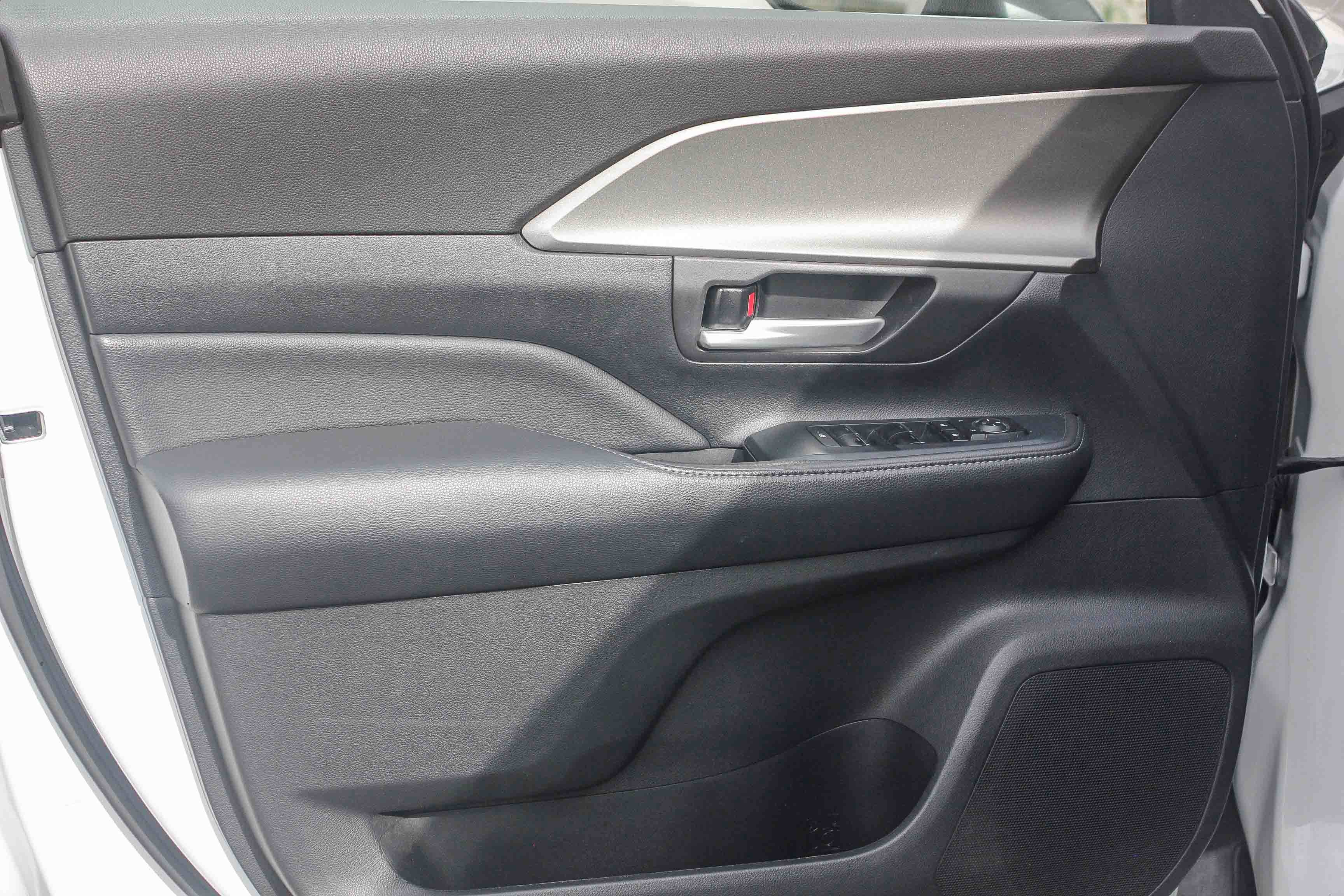 Used 2024 Toyota Grand Highlander XLE image 24