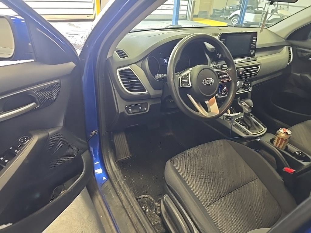 Used 2021 Kia Seltos LX AWD/4WD image 5