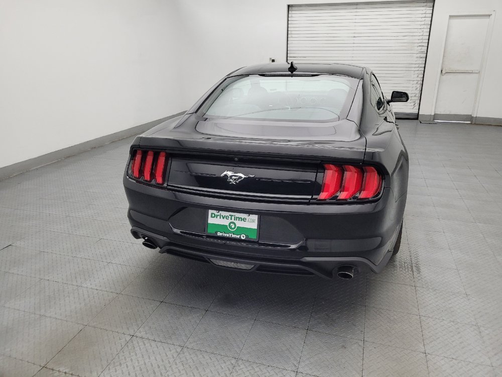 Used 2020 Ford Mustang Coupe RWD image 7