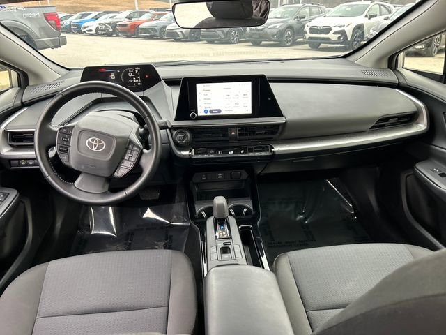 Used 2024 Toyota Prius LE FWD image 9