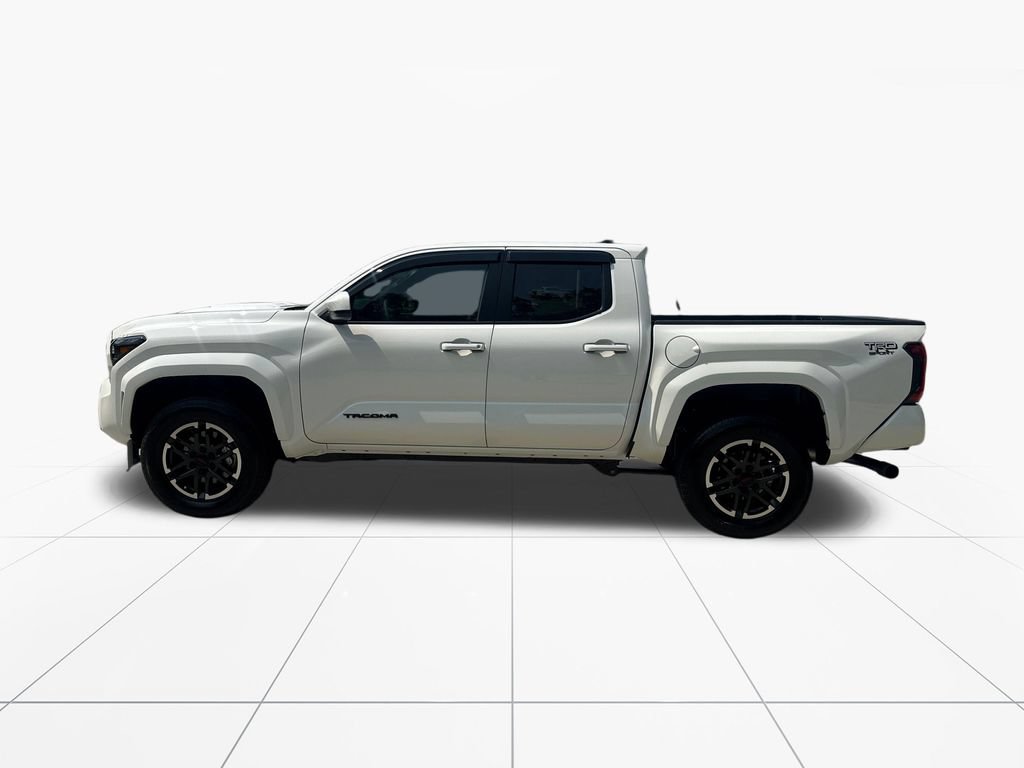 Used 2026 Toyota Tacoma TRD Sport AWD/4WD image 4