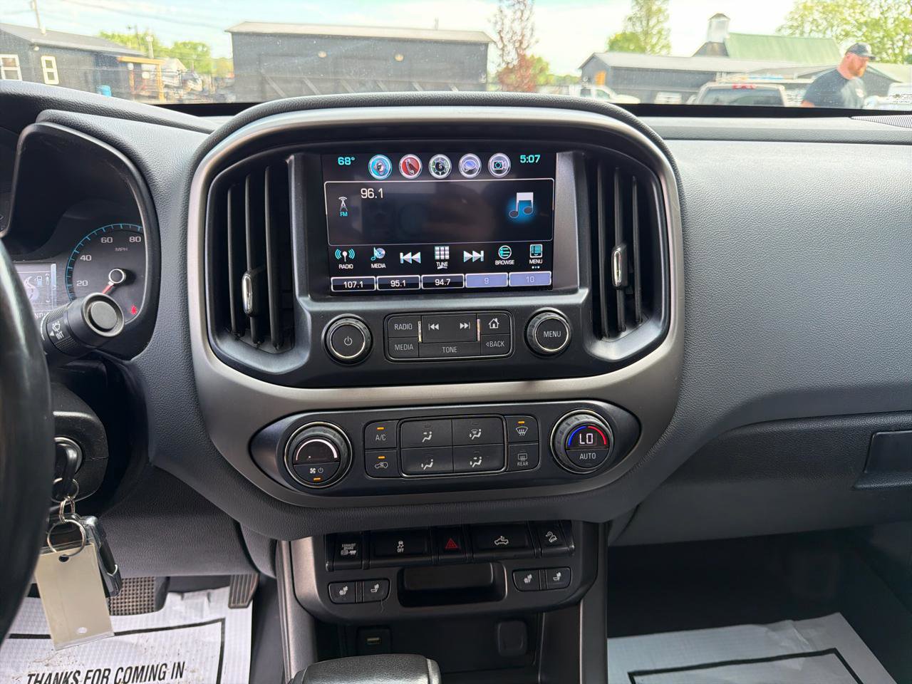 Used 2018 Chevrolet Colorado Z71 AWD/4WD image 11