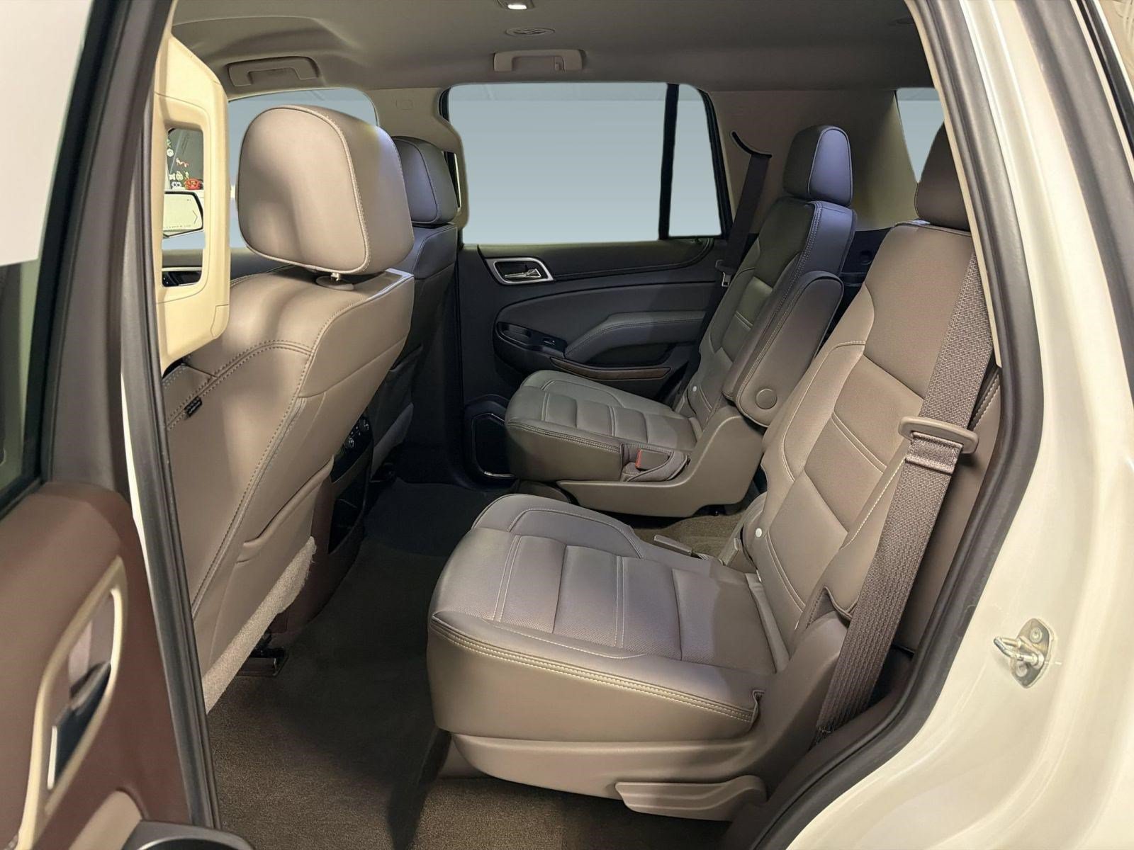 Used 2018 GMC Yukon Denali w/ Enhanced Security Package AWD/4WD image 26