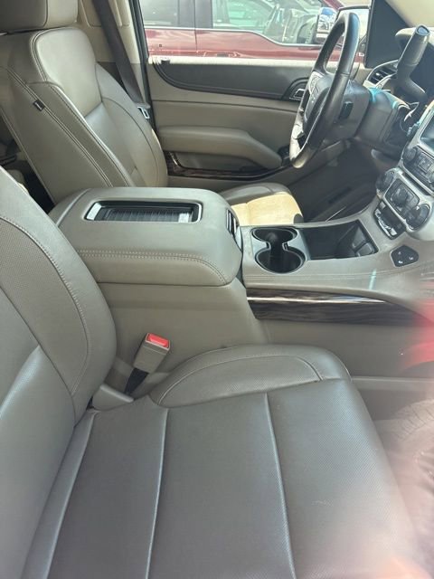 Used 2017 GMC Yukon SLT w/ HD Trailering Package AWD/4WD image 13