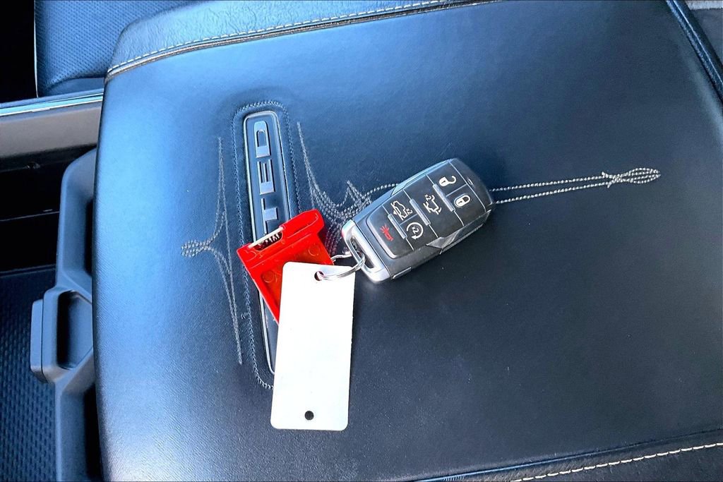 Used 2022 RAM 1500 Limited w/ Body-Colour Bumper Group image 33