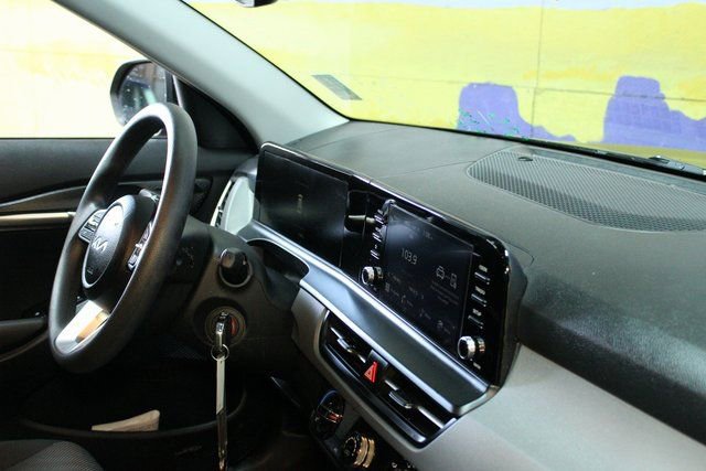 Used 2024 Kia Seltos LX image 10