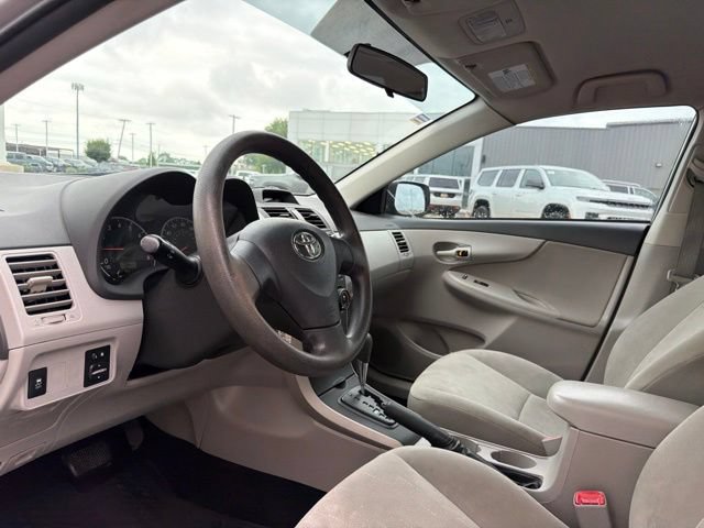 Used 2012 Toyota Corolla L FWD image 12