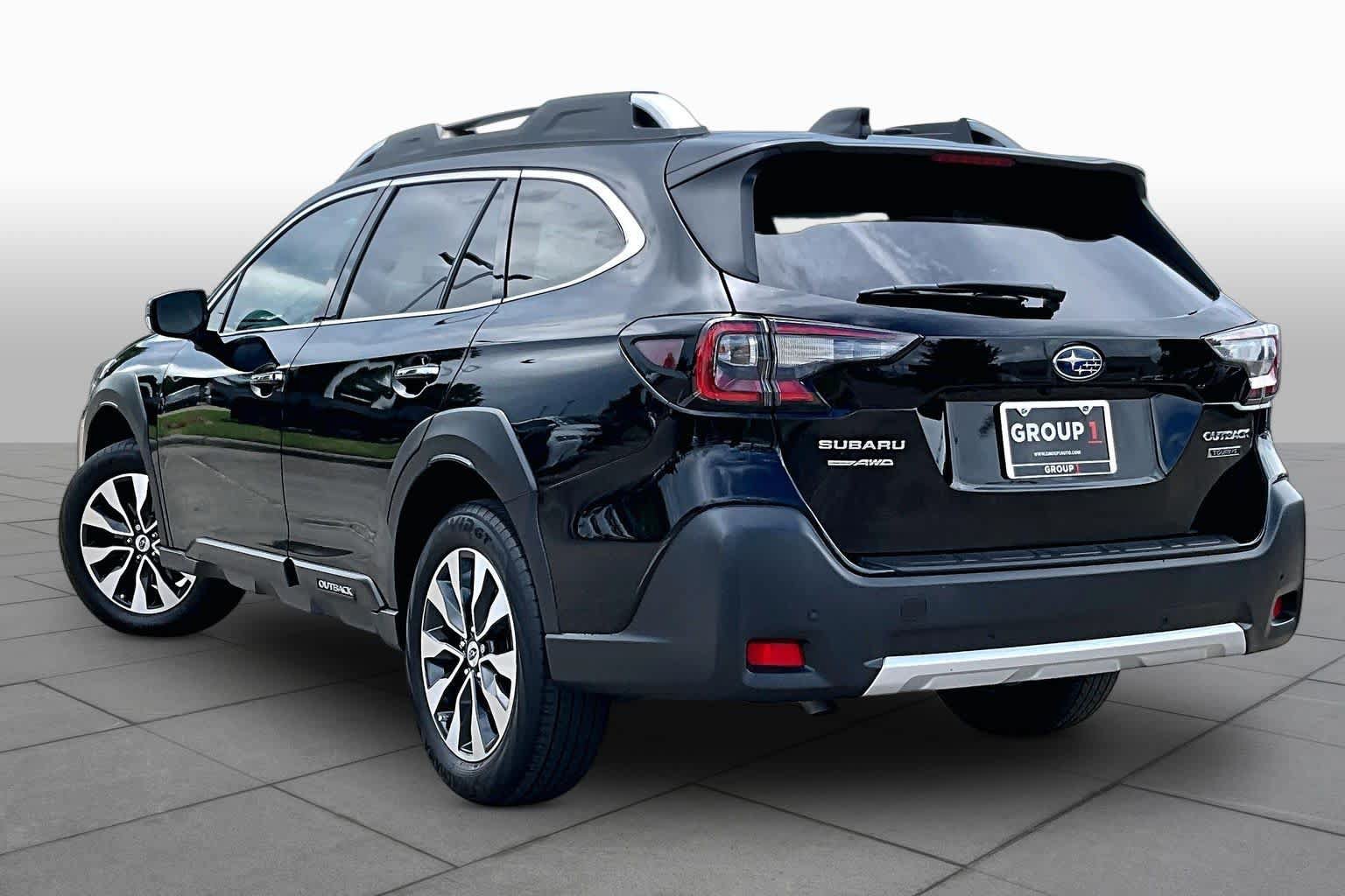 Used 2024 Subaru Outback Touring AWD/4WD image 11