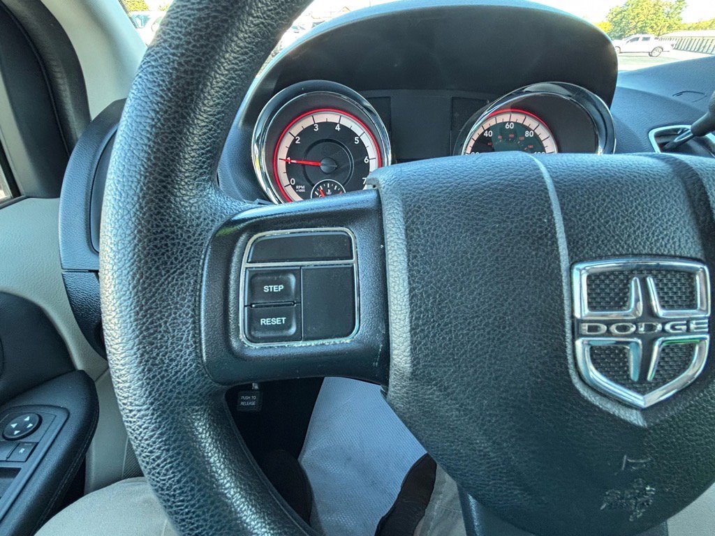 Used 2018 Dodge Grand Caravan SE image 25