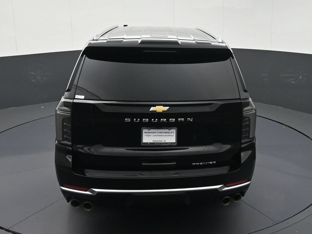Used 2026 Chevrolet Suburban Premier AWD/4WD image 24