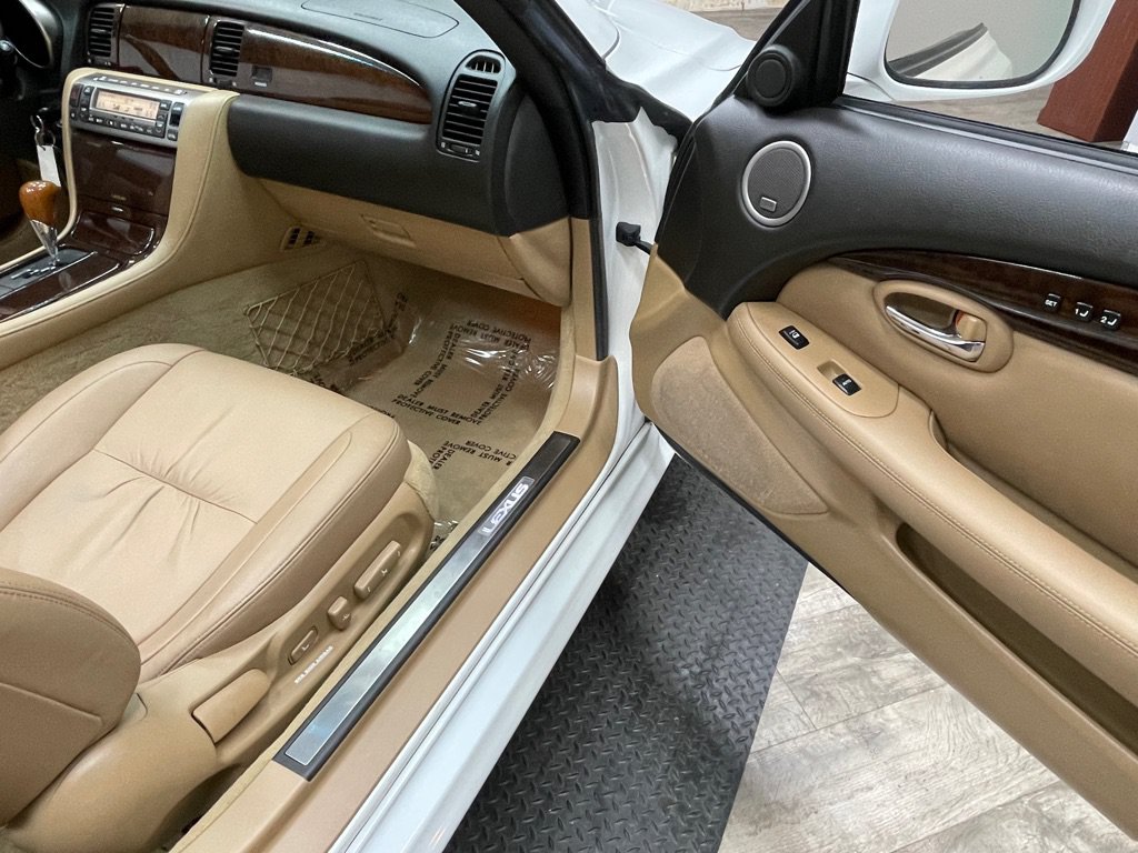 Used 2010 Lexus SC 430 Convertible RWD image 36