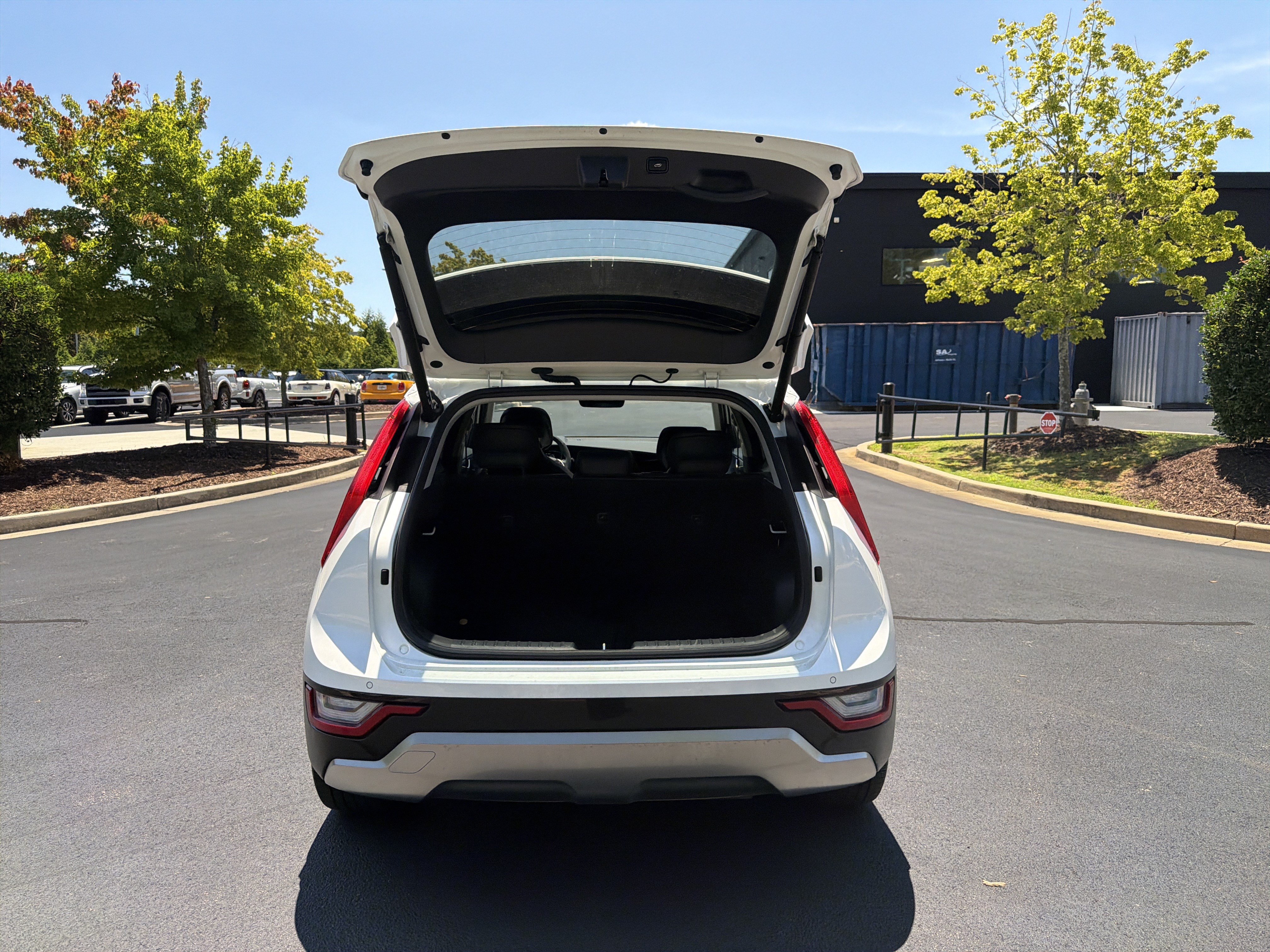 Used 2023 Kia Niro SX Touring FWD image 50