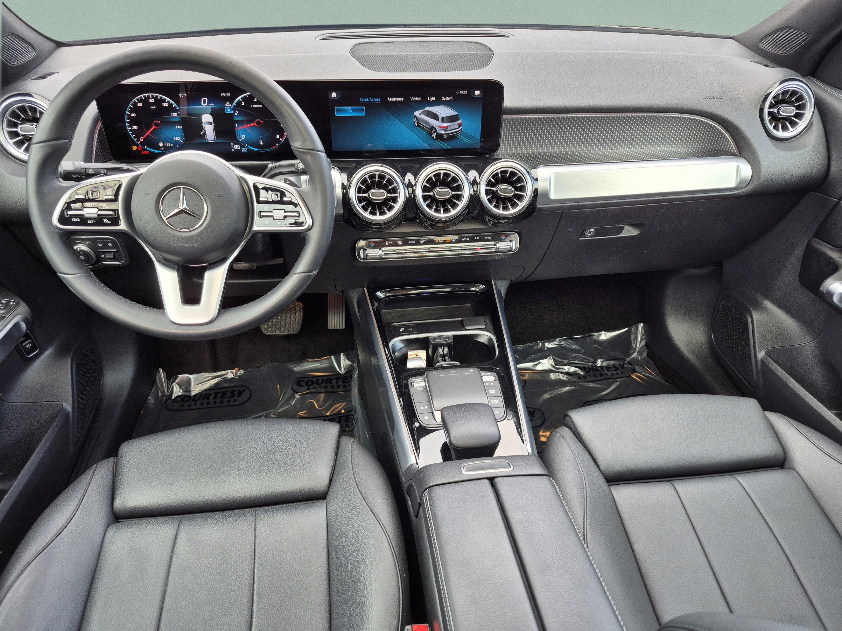 Used 2023 Mercedes-Benz GLB 250 image 13
