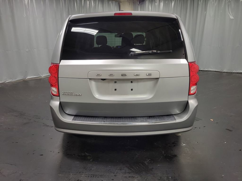 Used 2019 Dodge Grand Caravan SE w/ UConnect Hands-Free Group image 8