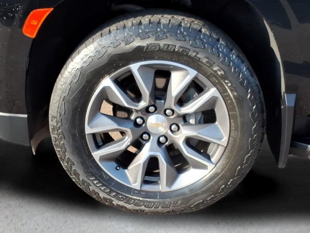 Used 2023 Chevrolet Tahoe LT w/ Luxury Package AWD/4WD image 10