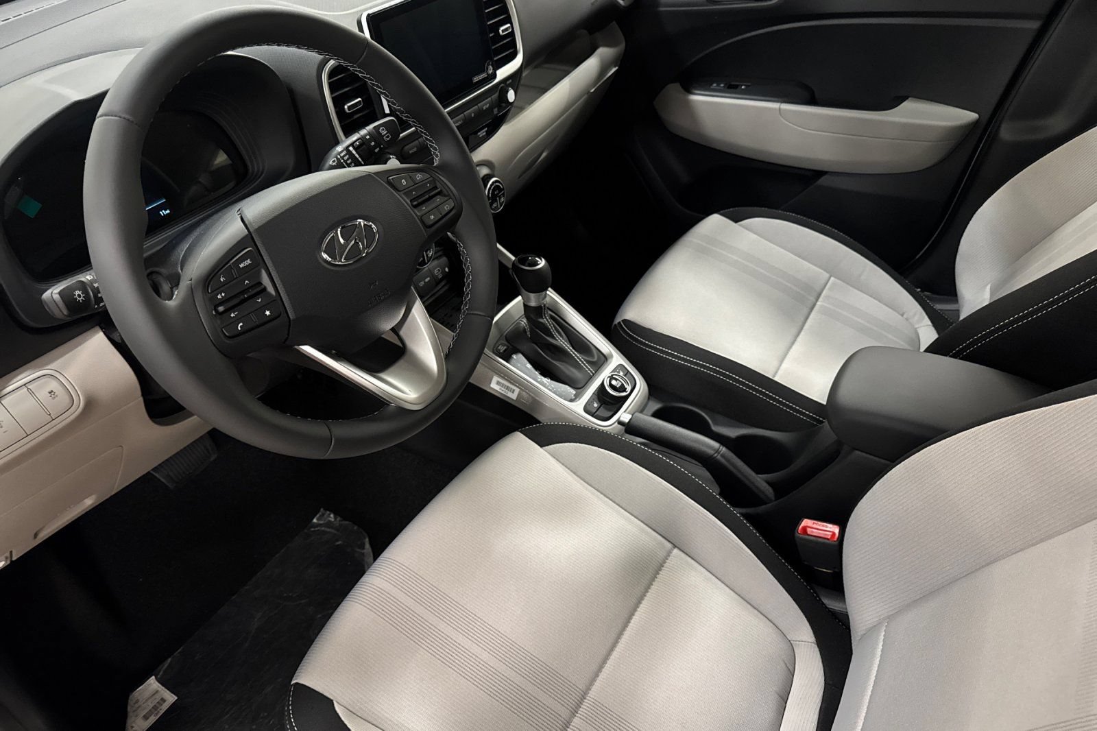 New 2026 Hyundai Venue SEL FWD image 10