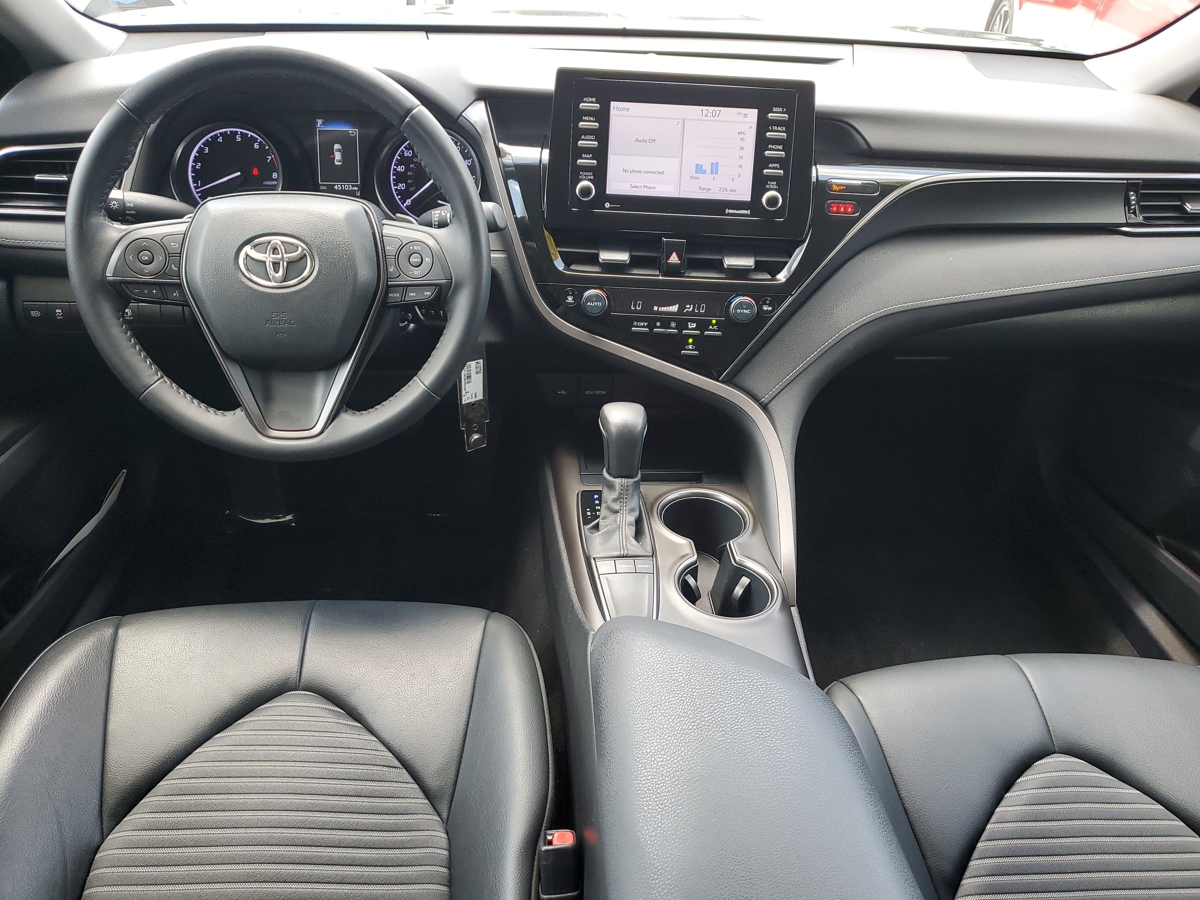 Used 2022 Toyota Camry SE FWD image 13