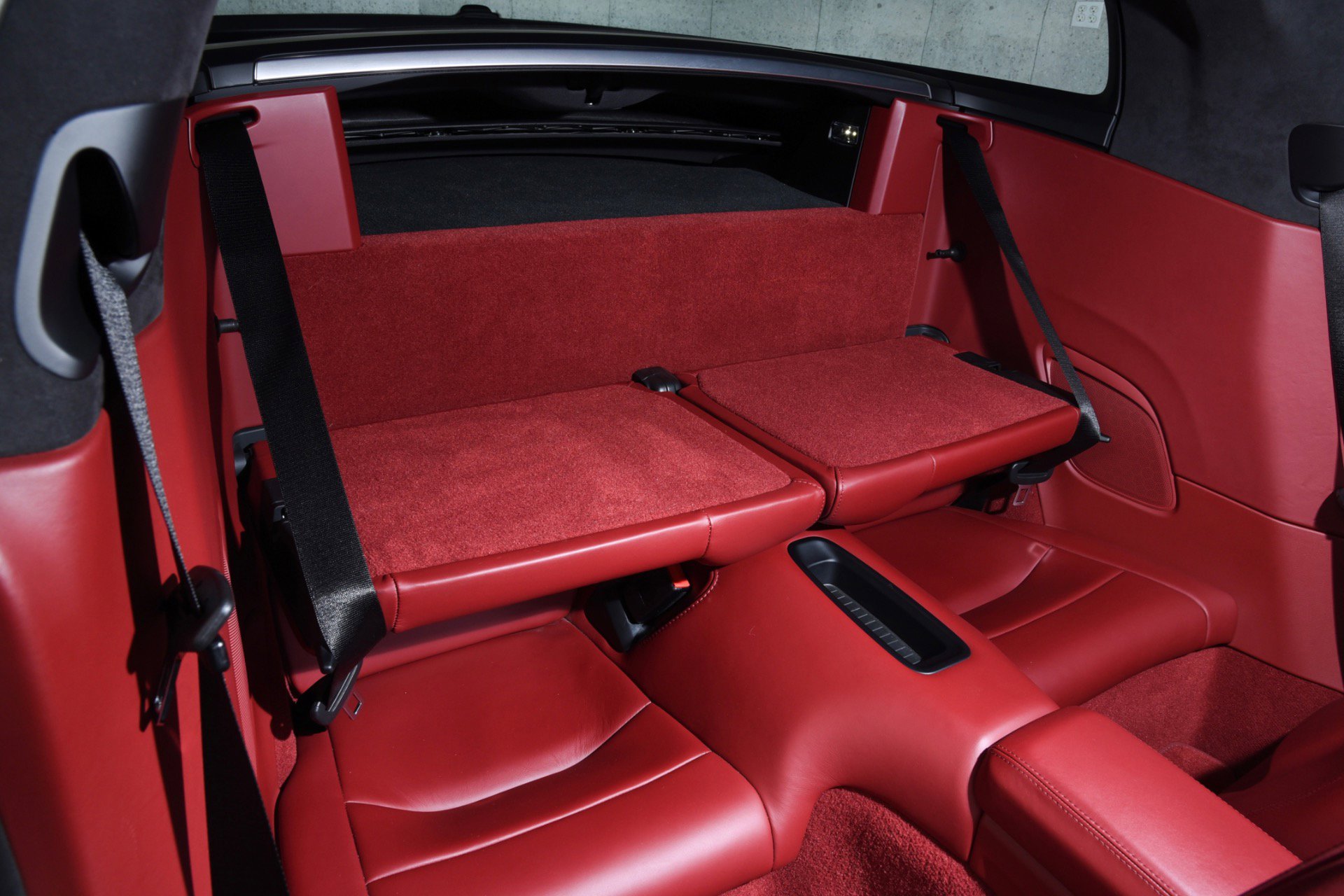 Used 2019 Porsche 911 Targa 4 GTS image 32