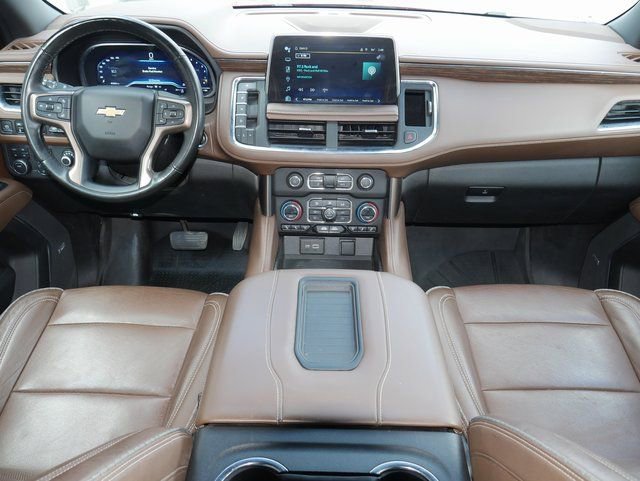 Used 2023 Chevrolet Suburban High Country image 9