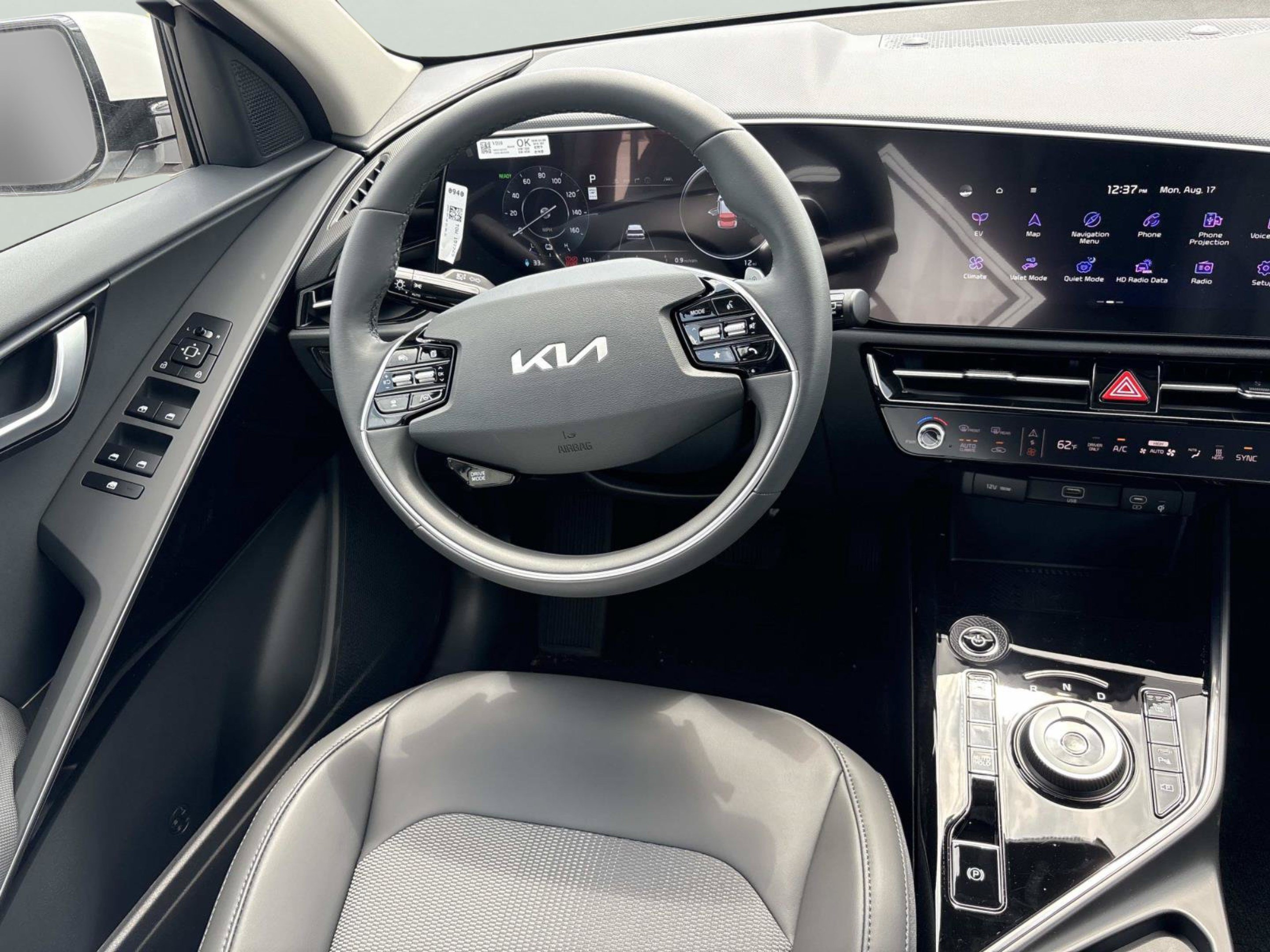 New 2026 Kia Niro Wind FWD image 14