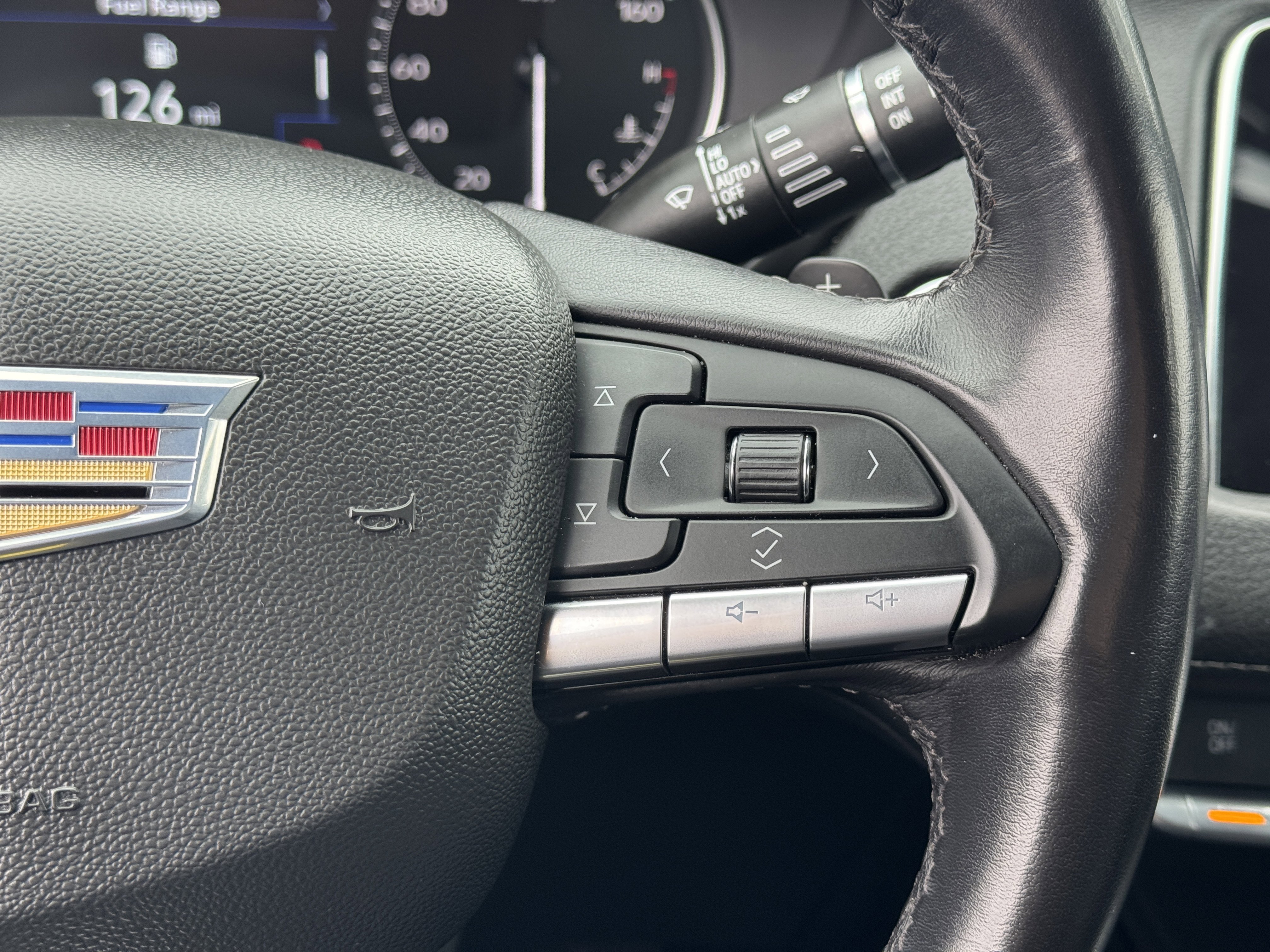 Certified 2023 Cadillac XT4 Premium Luxury AWD/4WD image 34