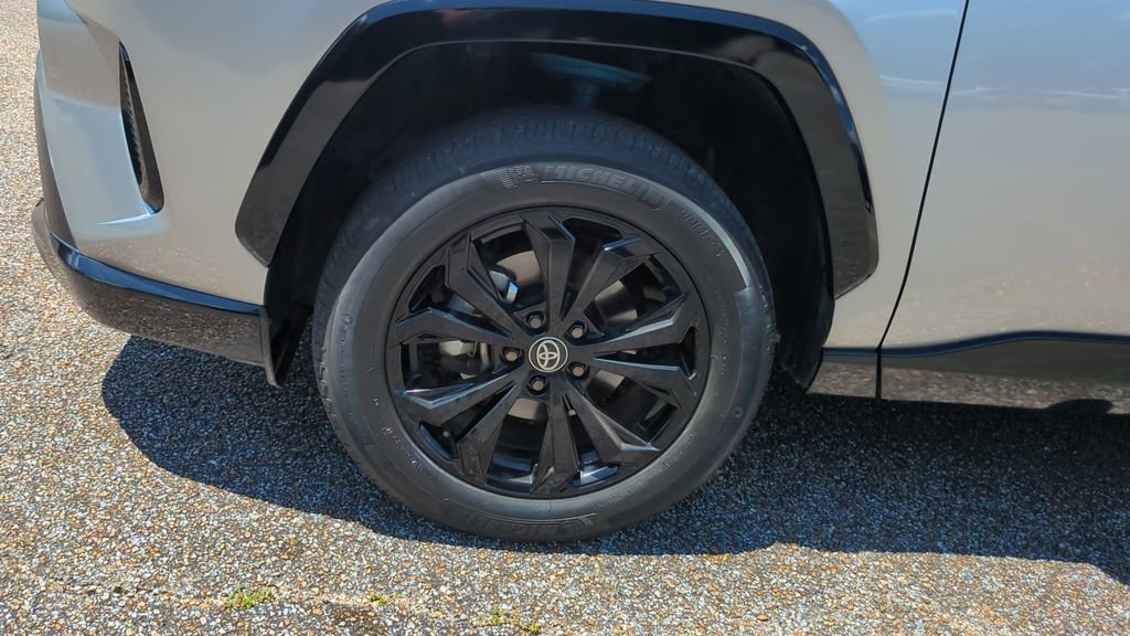Used 2023 Toyota RAV4 SE AWD/4WD image 10