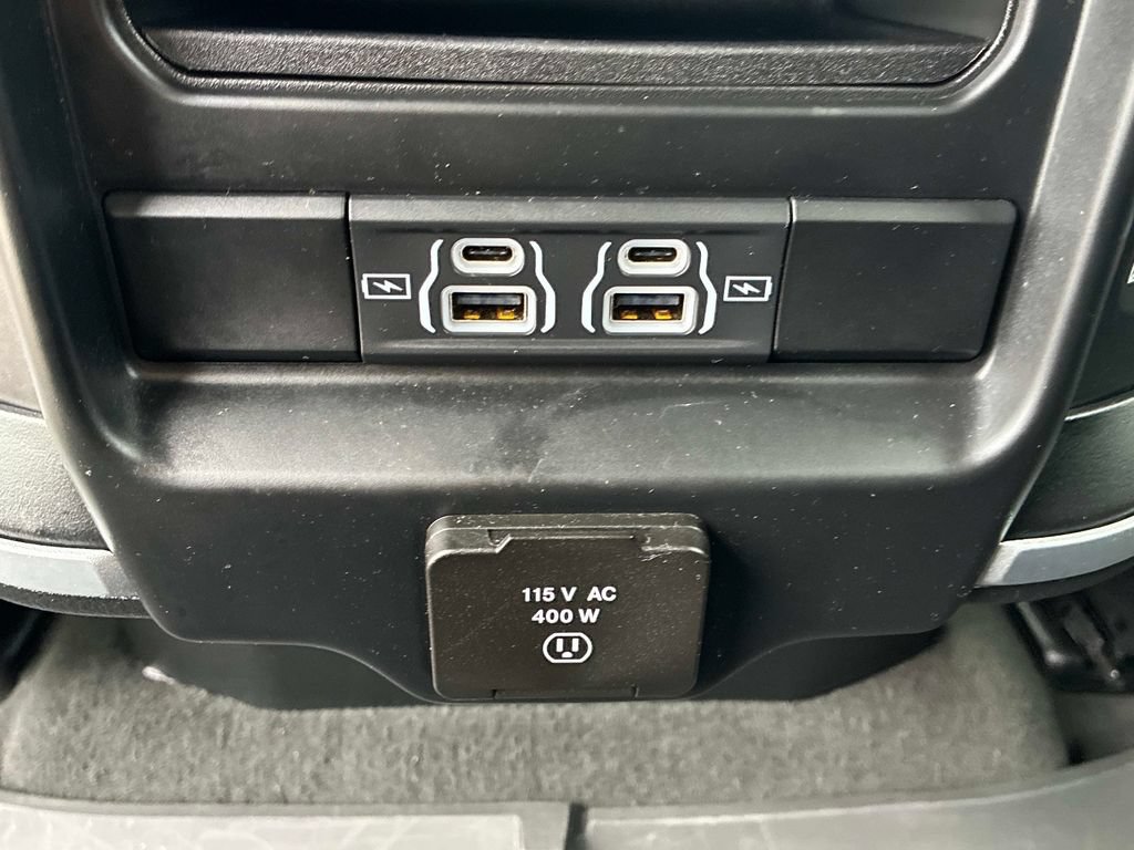 Used 2022 RAM 1500 Big Horn AWD/4WD image 16
