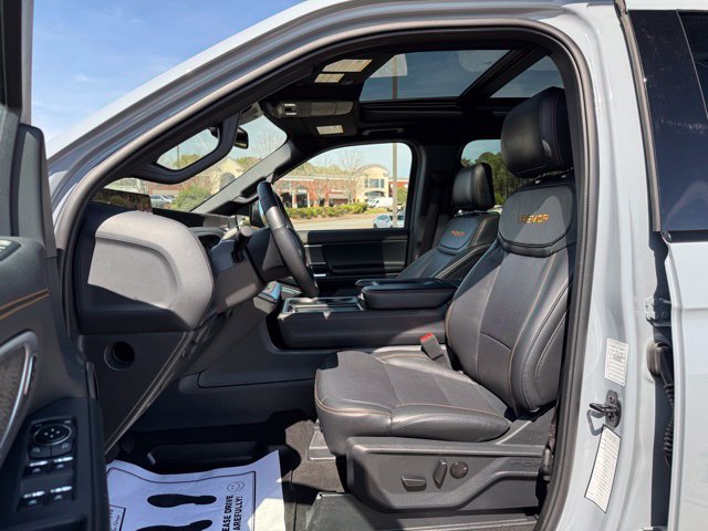 Used 2025 Ford Expedition Tremor AWD/4WD image 13