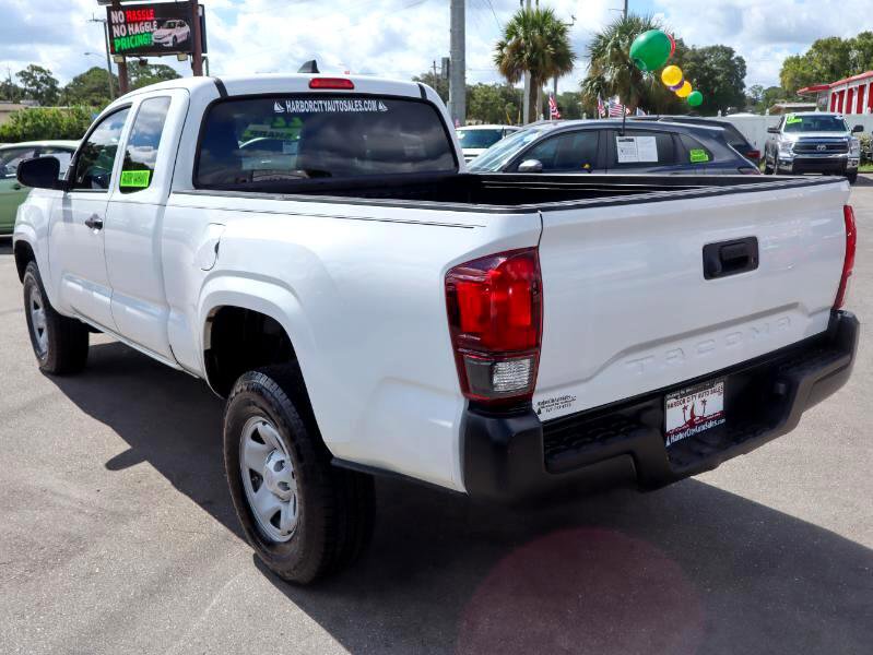 Used 2022 Toyota Tacoma SR image 3