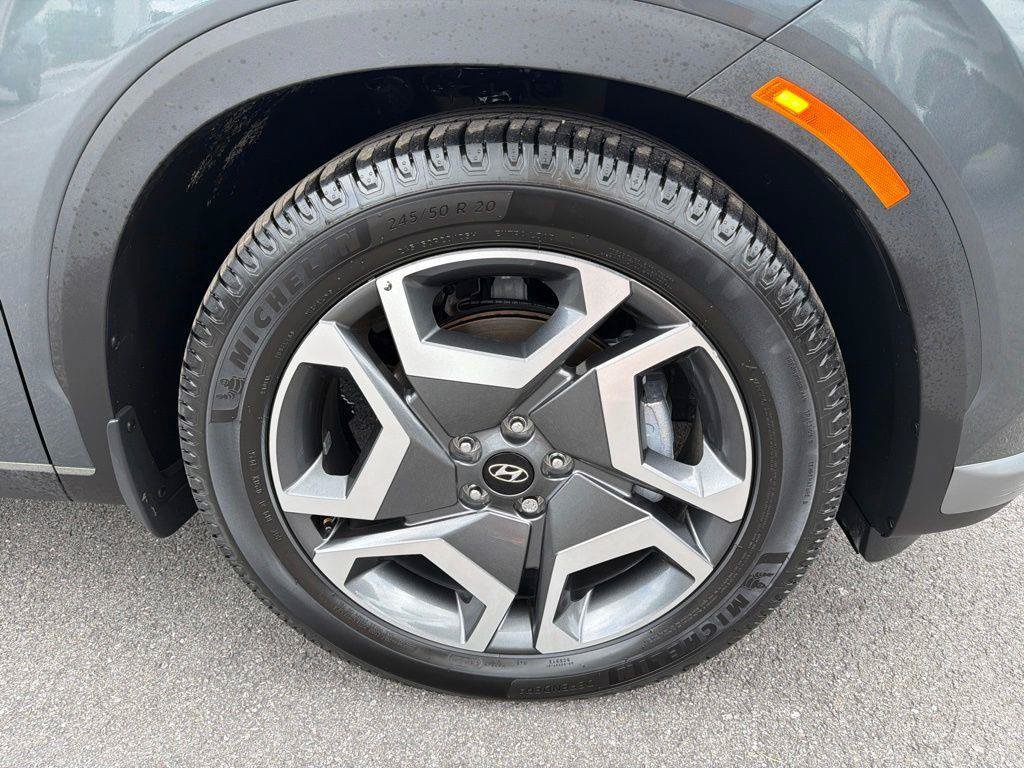Used 2024 Hyundai Palisade Limited AWD/4WD image 15