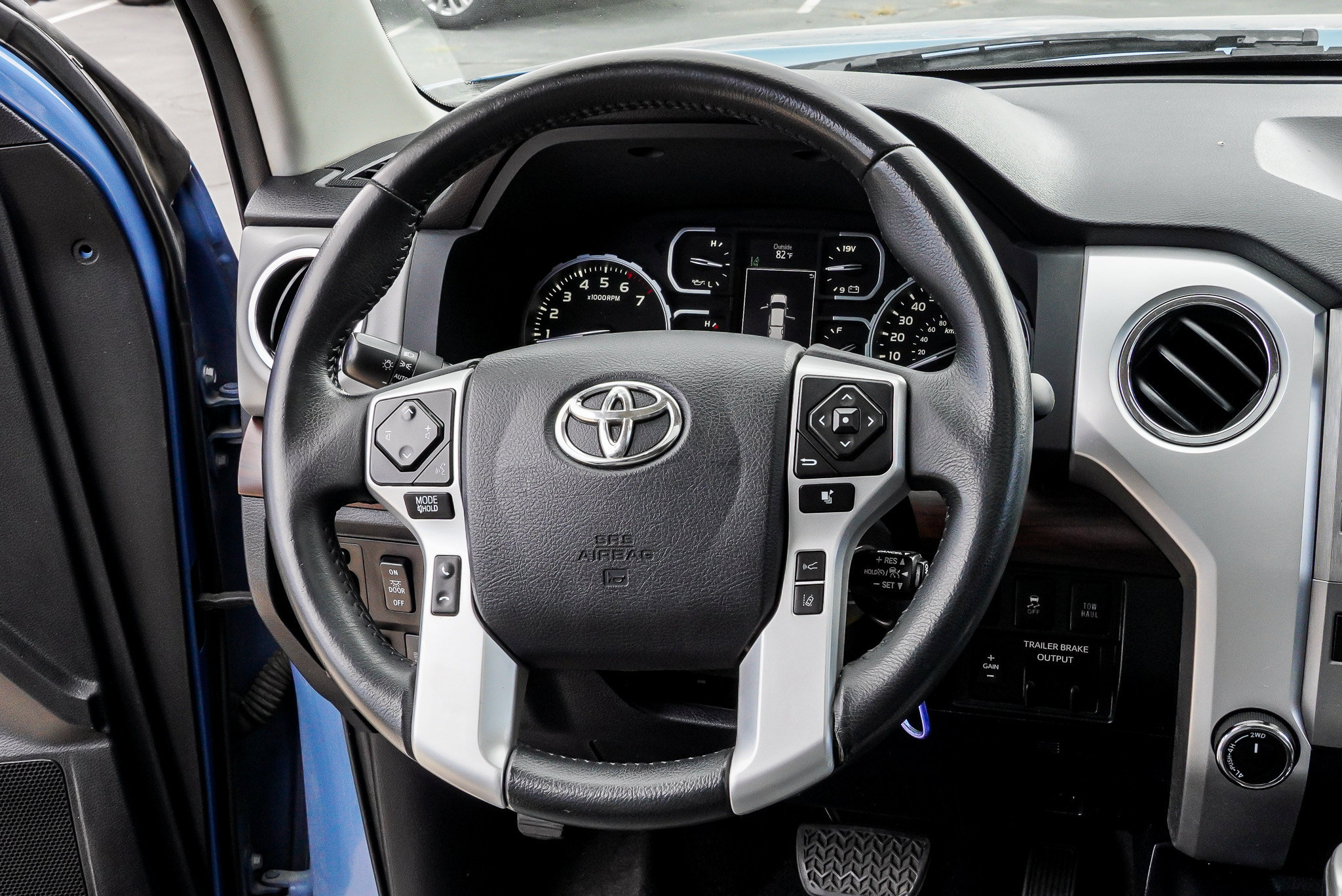 Used 2019 Toyota Tundra Limited w/ Limited Premium Package AWD/4WD image 33