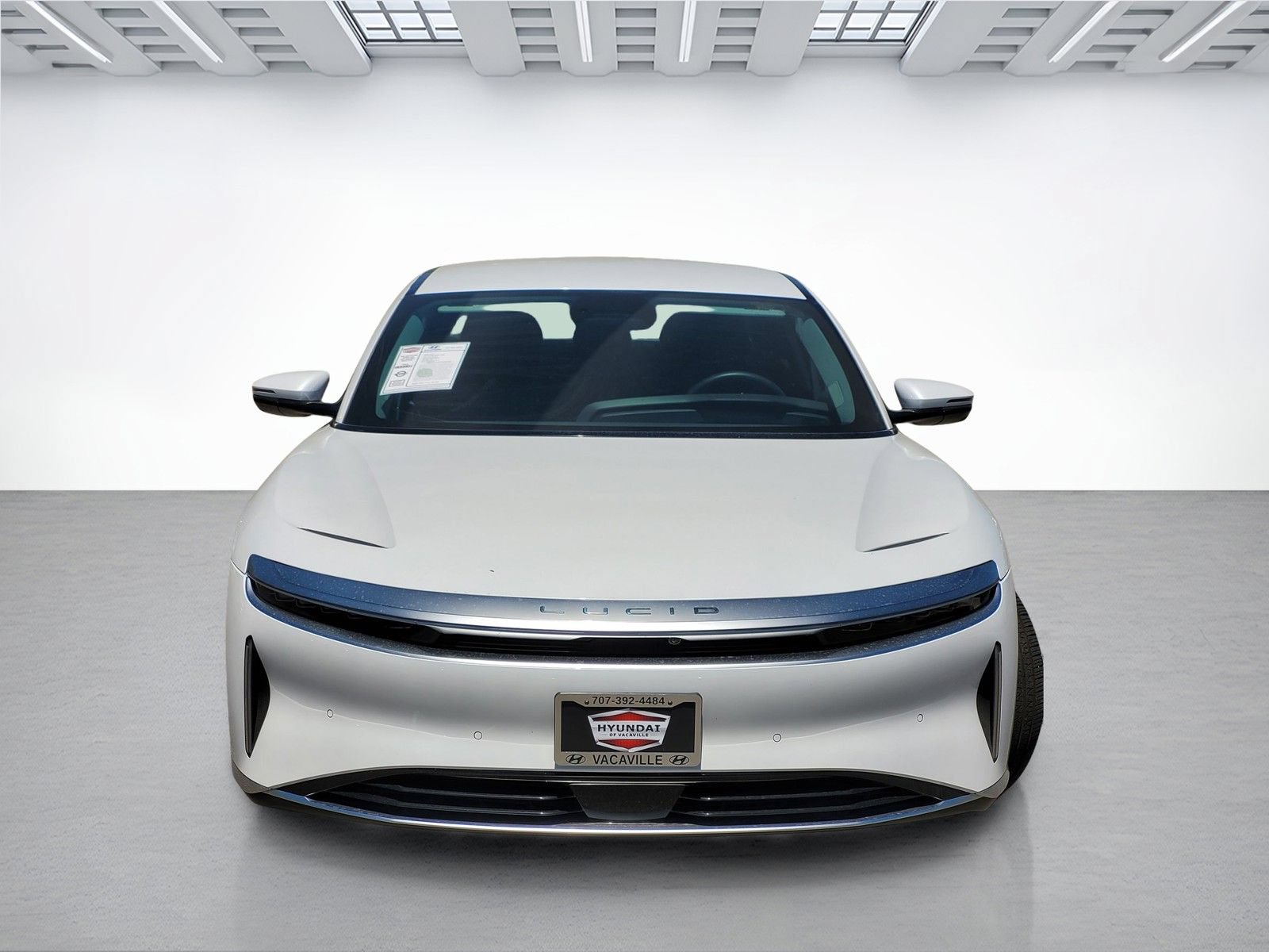 Used 2025 Lucid Air Touring AWD/4WD image 2
