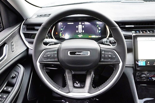 New 2023 Jeep Grand Cherokee Limited 4xe image 24