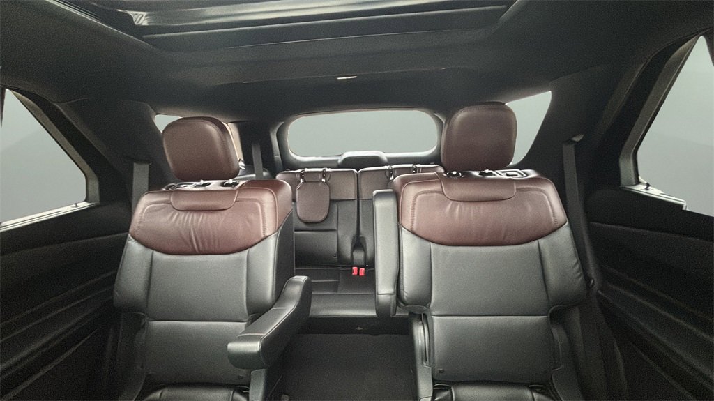 Used 2022 Ford Explorer Platinum w/ Equipment Group 601A image 23