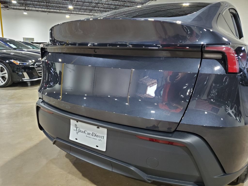 Used 2026 Tesla Model Y 2WD image 43