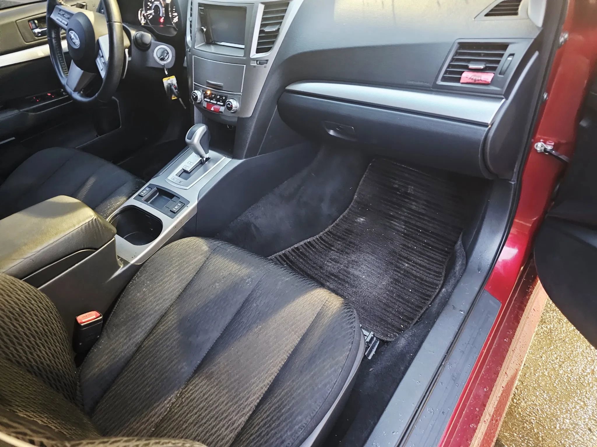 Used 2011 Subaru Legacy 2.5i Premium w/ All-Weather Pkg image 11