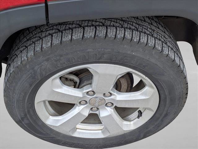 Used 2020 Jeep Compass Latitude w/ Popular Equipment Group image 24