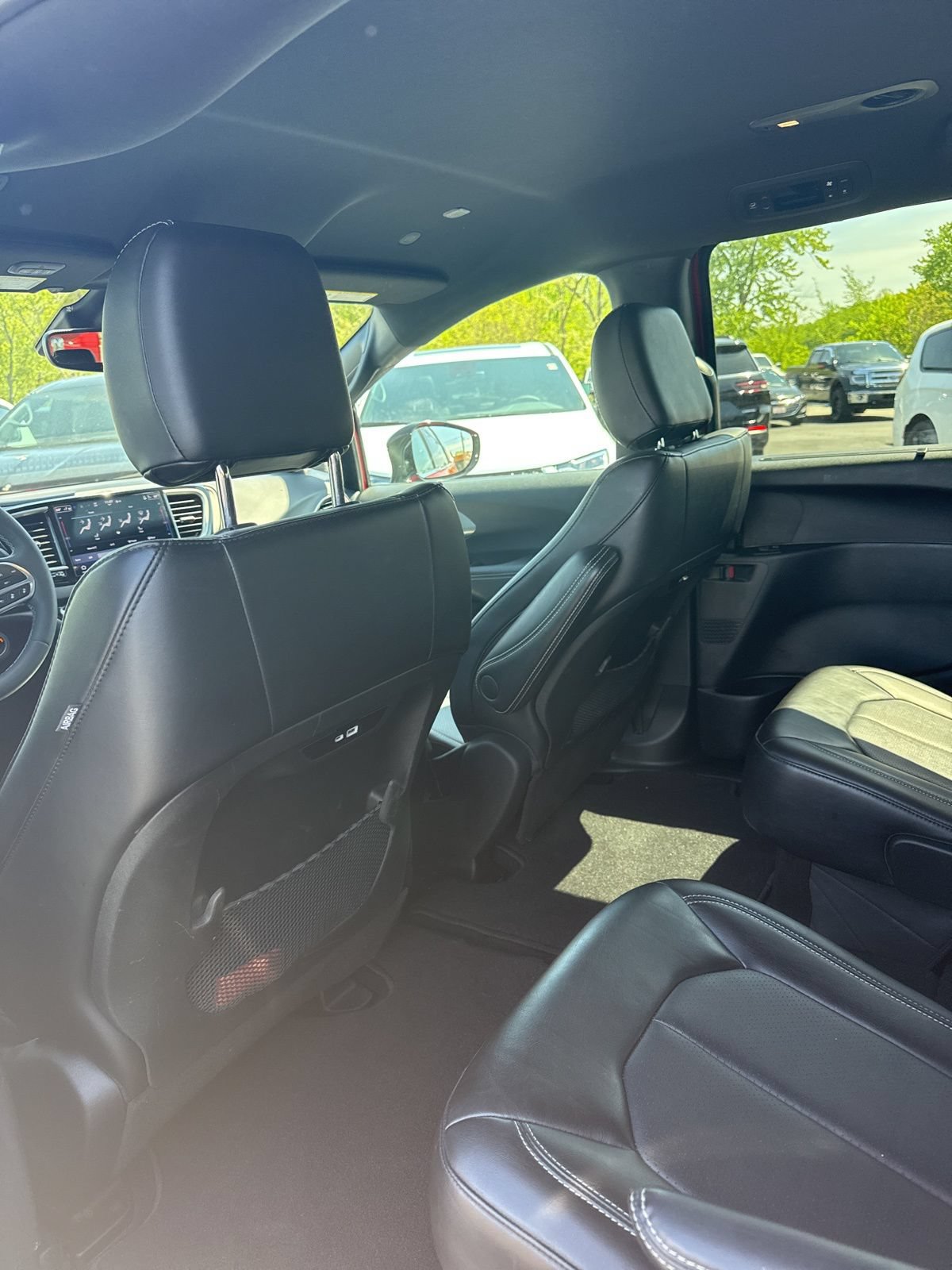 Used 2025 Chrysler Pacifica Select FWD image 26