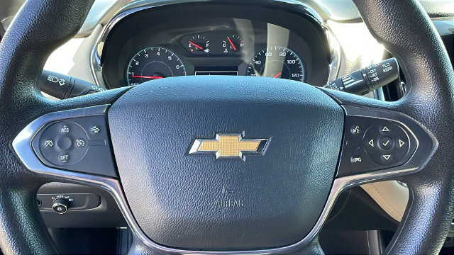 Used 2023 Chevrolet Traverse LS FWD image 23