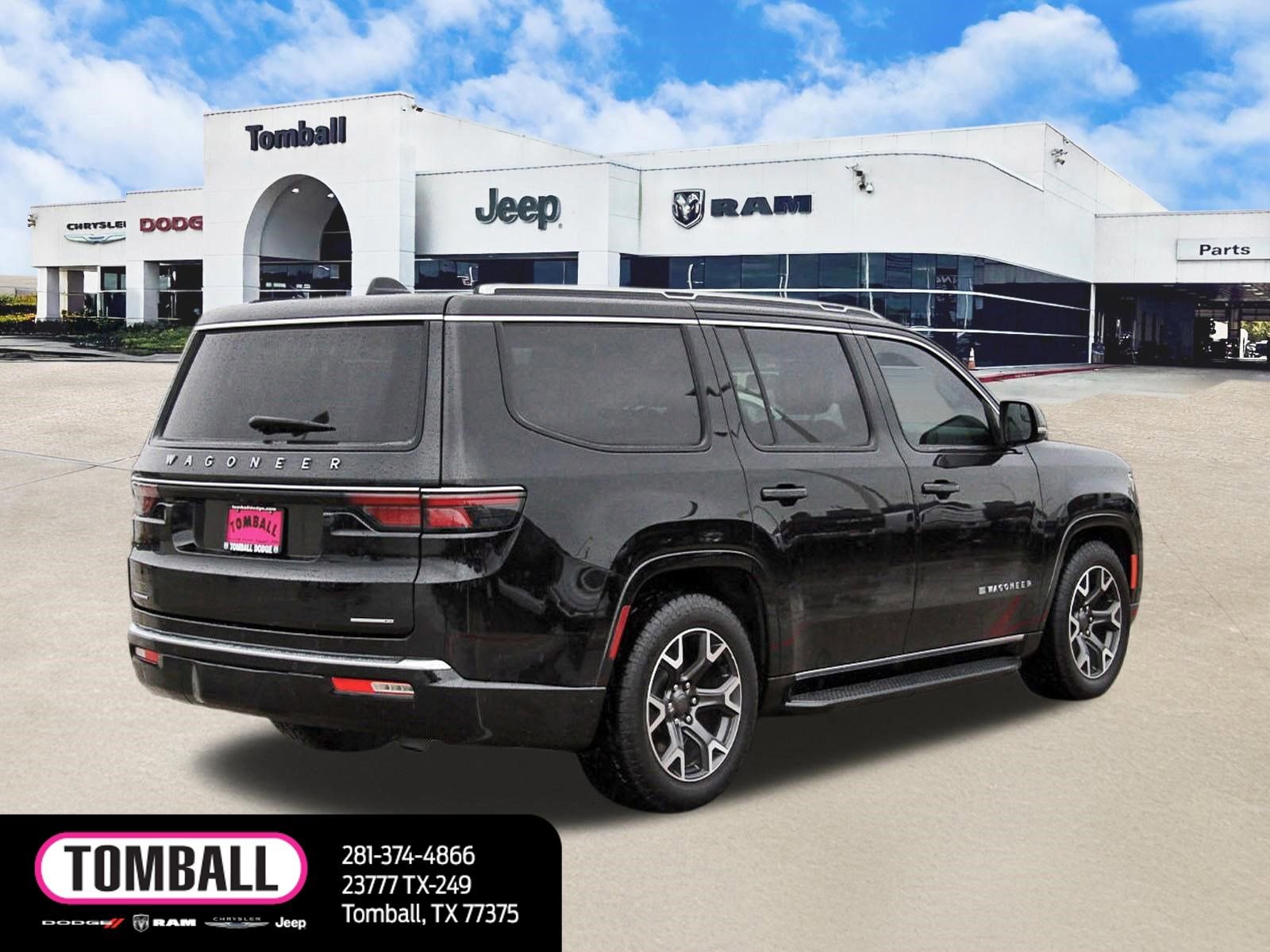 Used 2023 Jeep Wagoneer Series III w/ Preferred Equipment Group AWD/4WD image 7