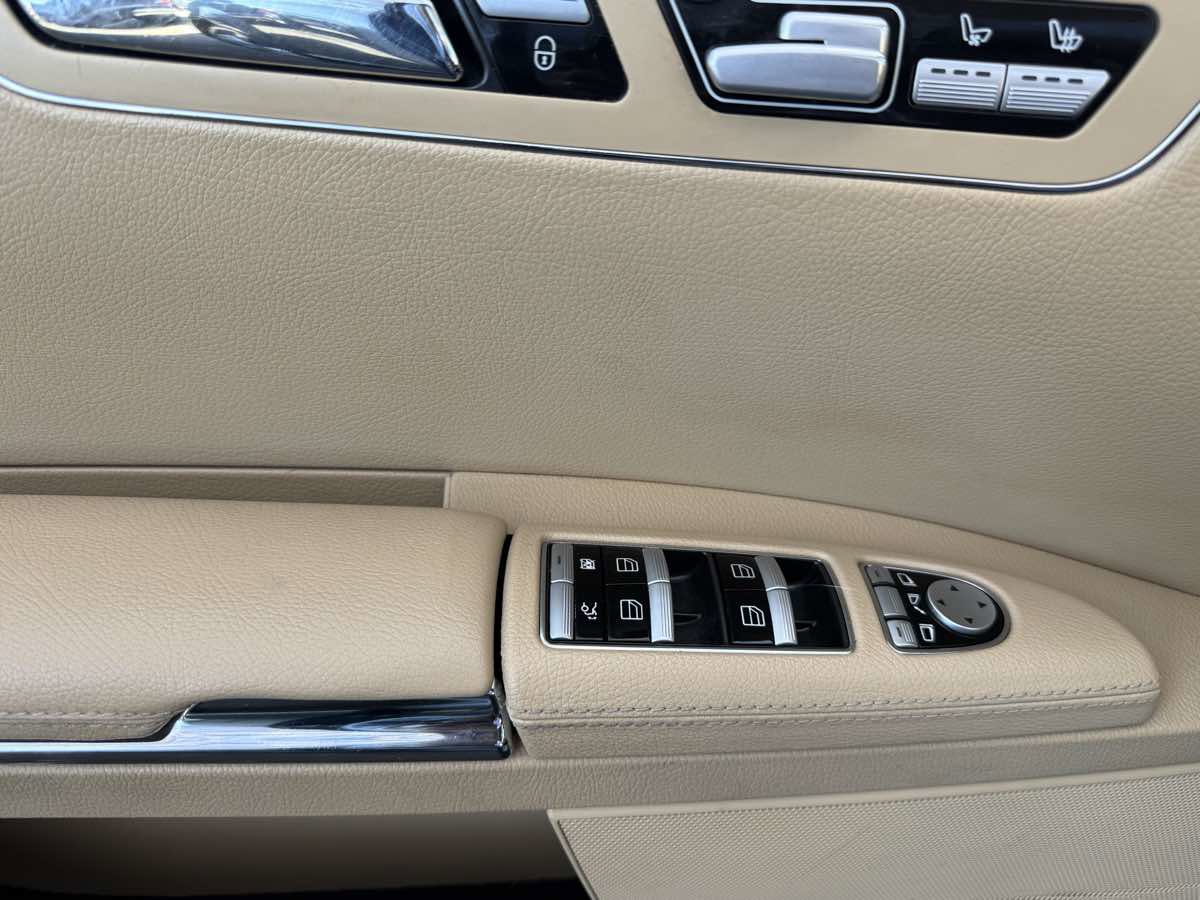 Used 2012 Mercedes-Benz S 550 4MATIC Sedan image 26