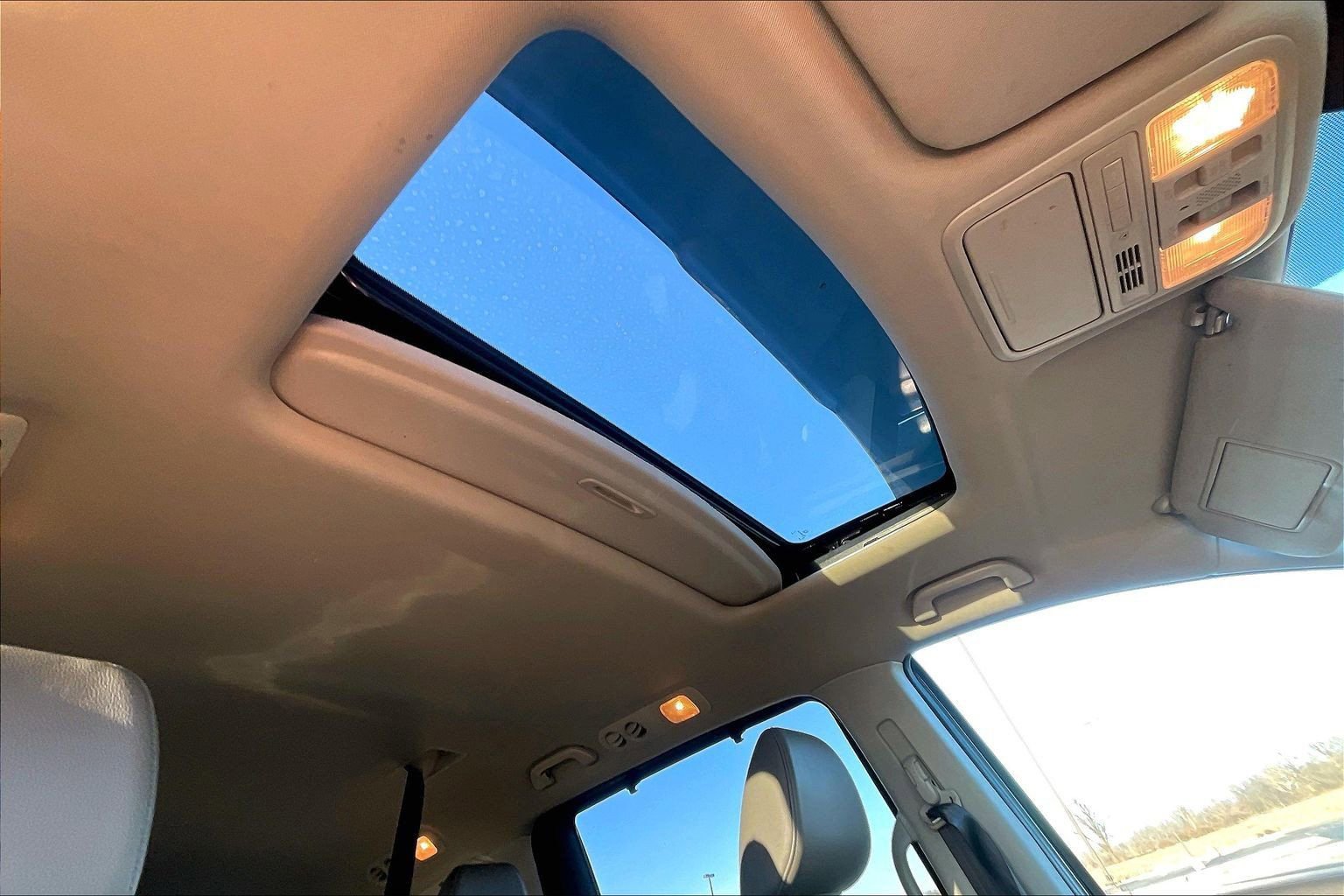 Used 2016 Honda Odyssey EX-L image 12