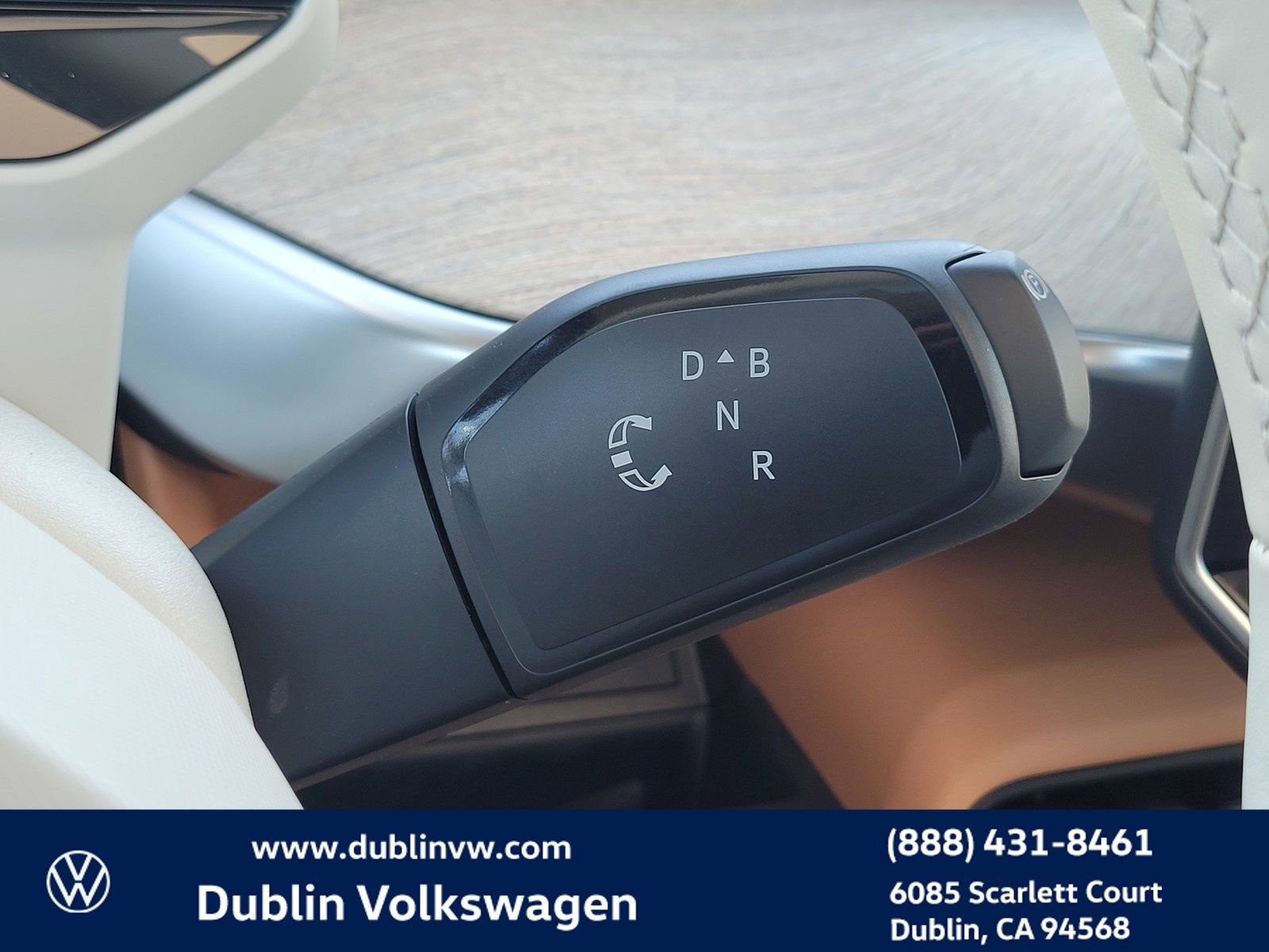 New 2025 Volkswagen ID. Buzz 1st Edition image 18