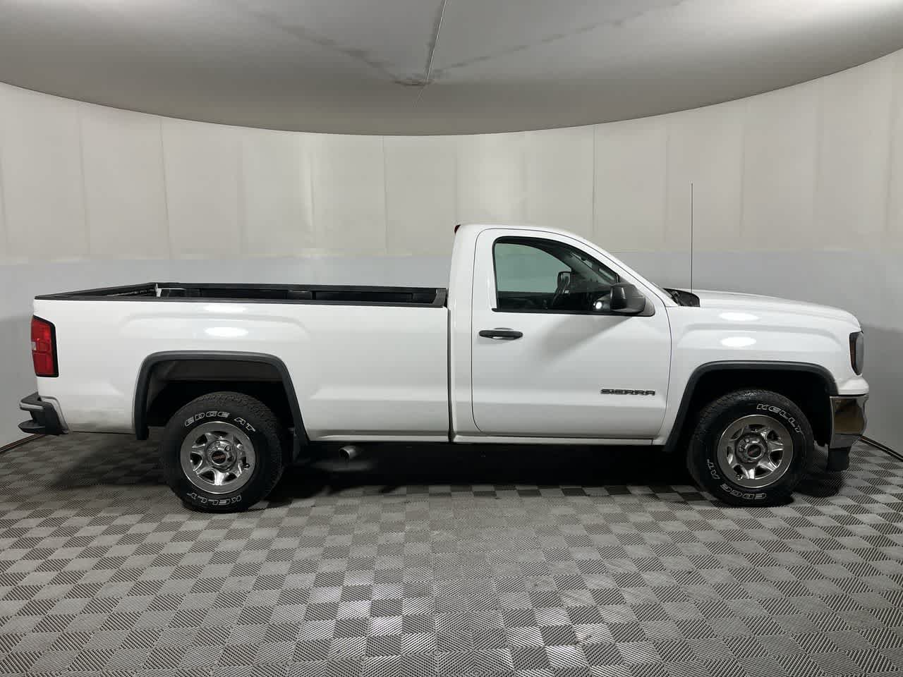 Used 2017 GMC Sierra 1500 2WD Regular Cab image 9